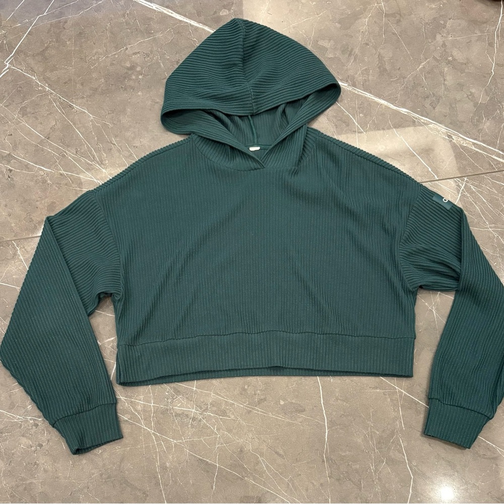 Women's  Alo Yoga Muse Ribbed Cropped Hoodie Midnight Green Medium Sold Out
